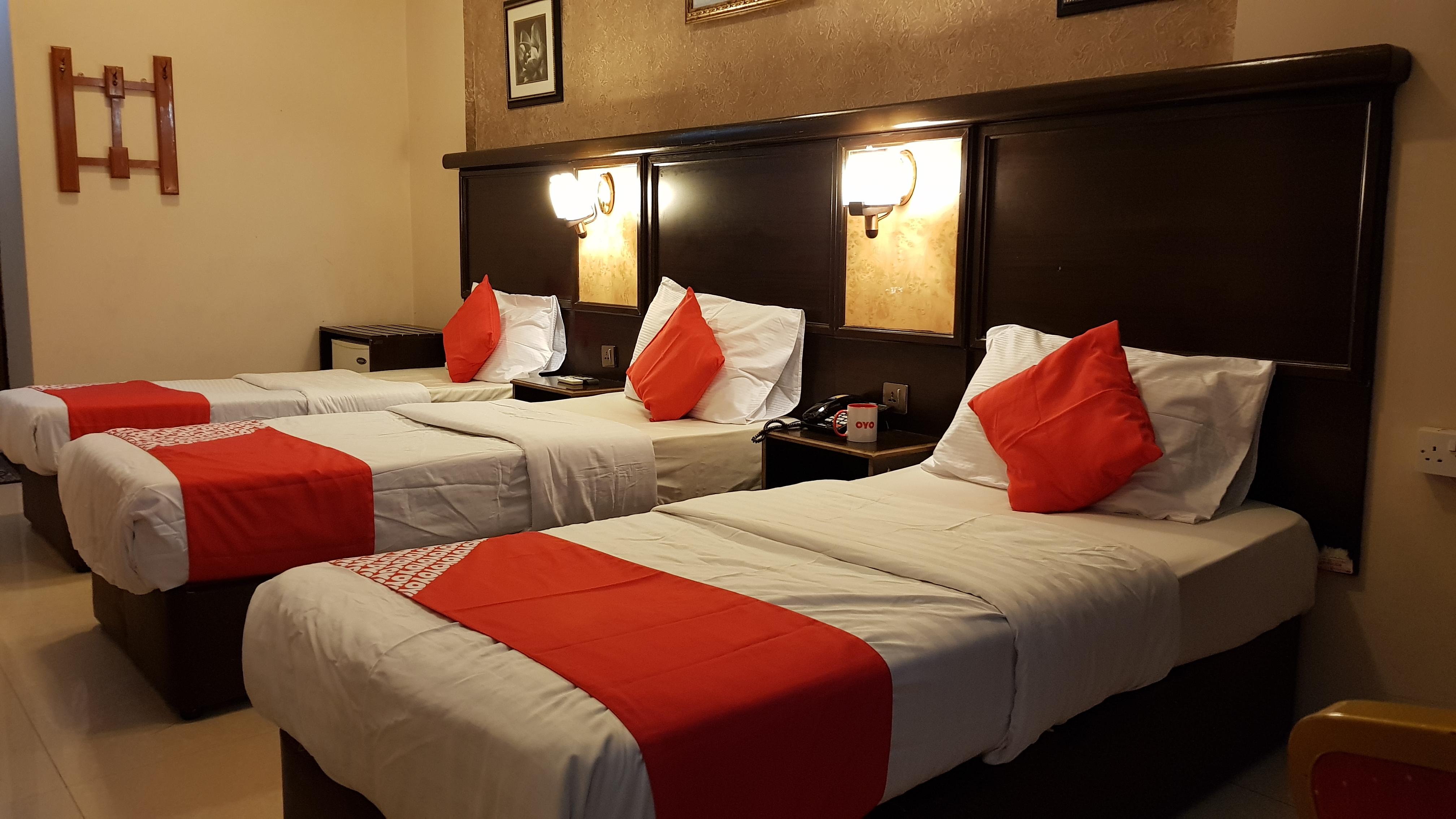Oyo 491 Rahab Hotel Дубай Екстериор снимка