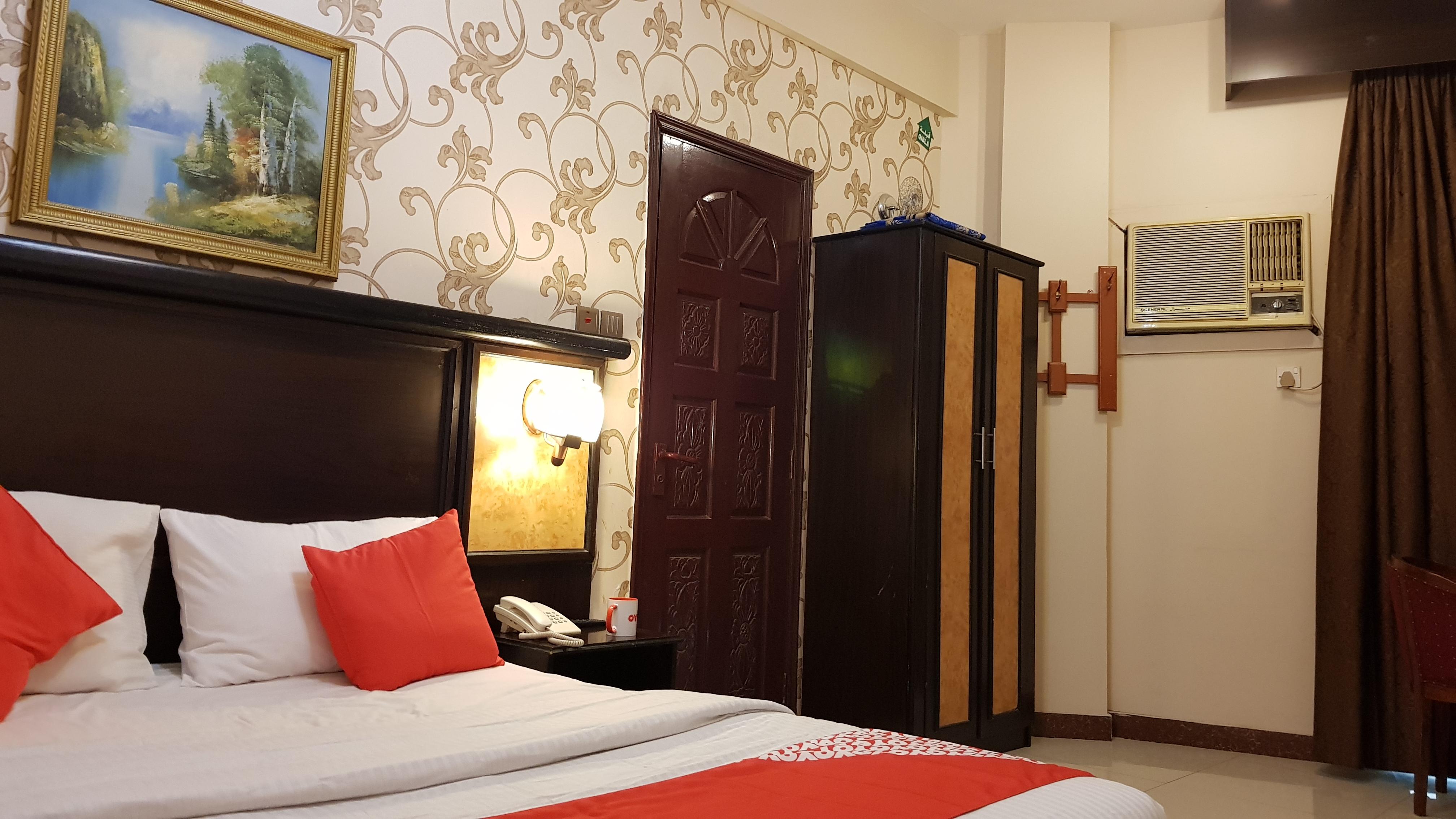Oyo 491 Rahab Hotel Дубай Екстериор снимка