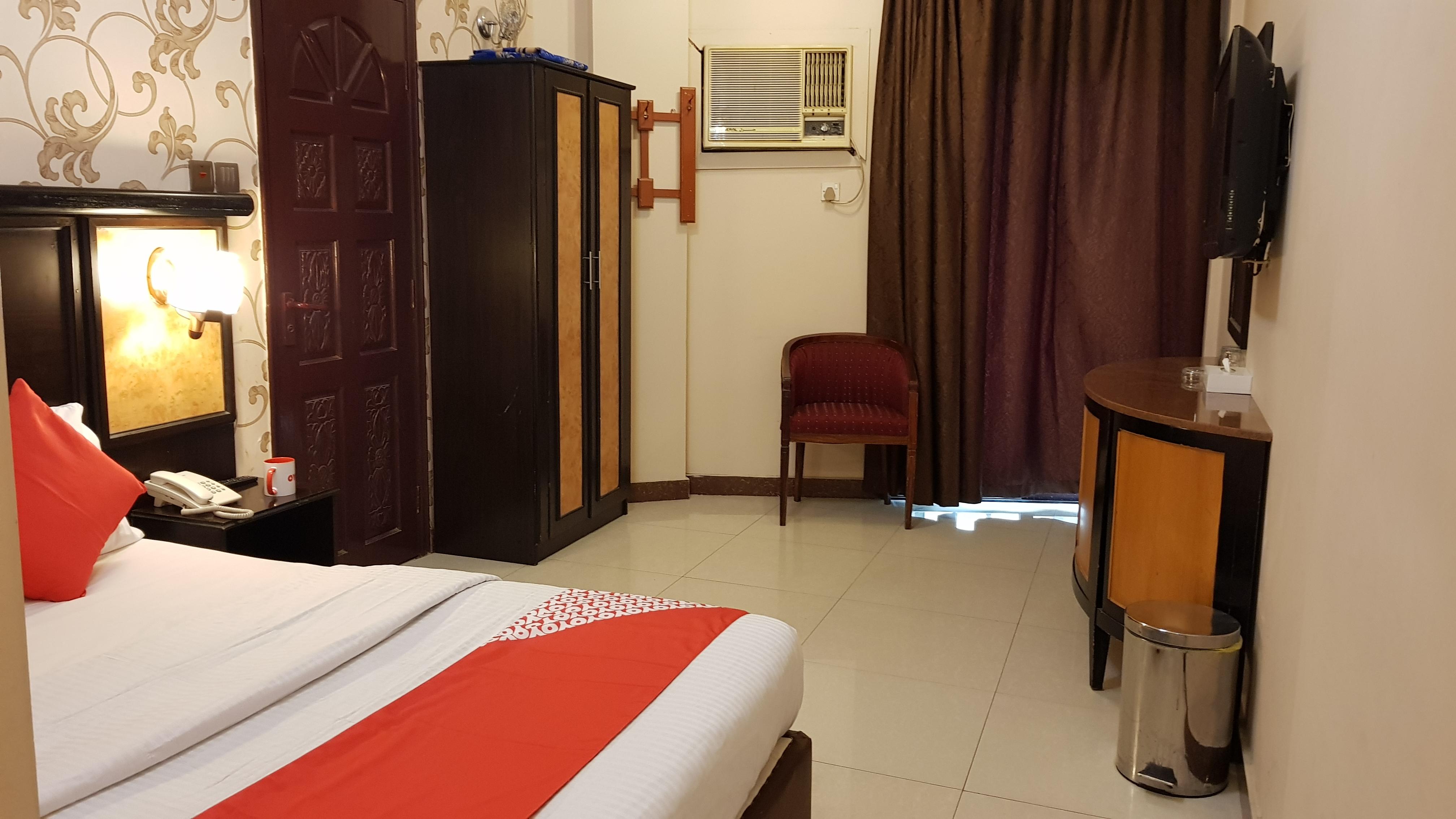 Oyo 491 Rahab Hotel Дубай Екстериор снимка