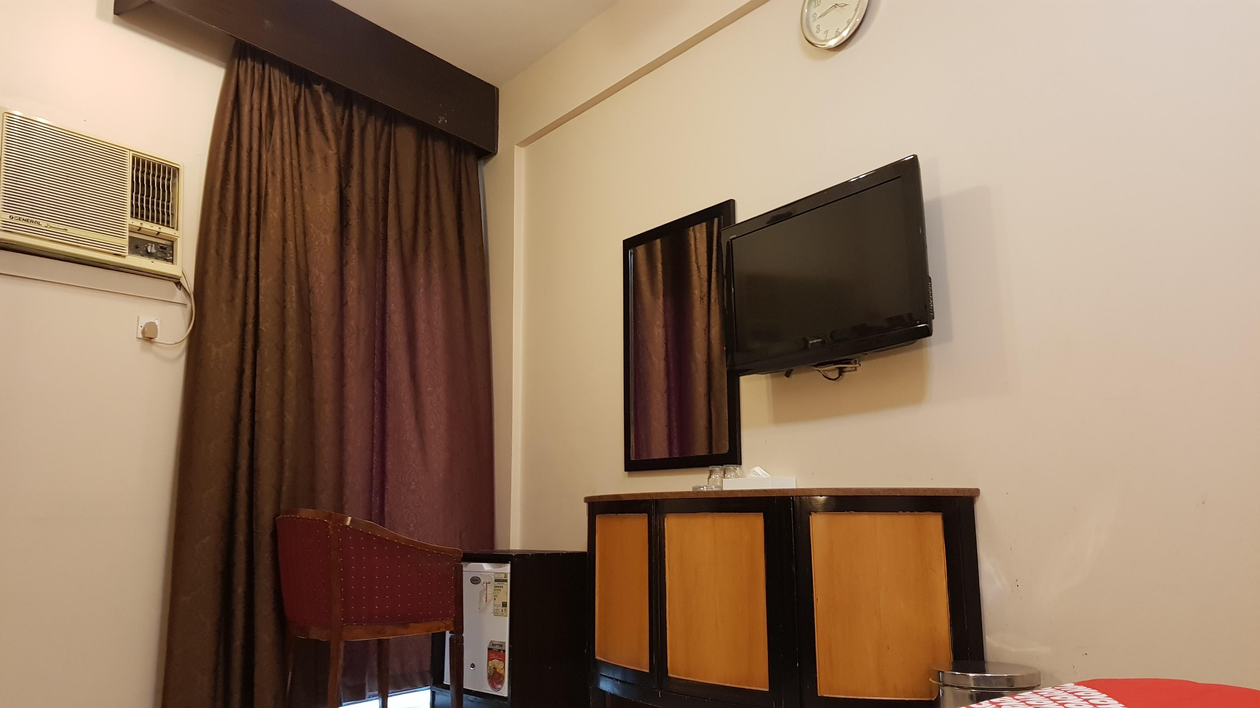 Oyo 491 Rahab Hotel Дубай Екстериор снимка