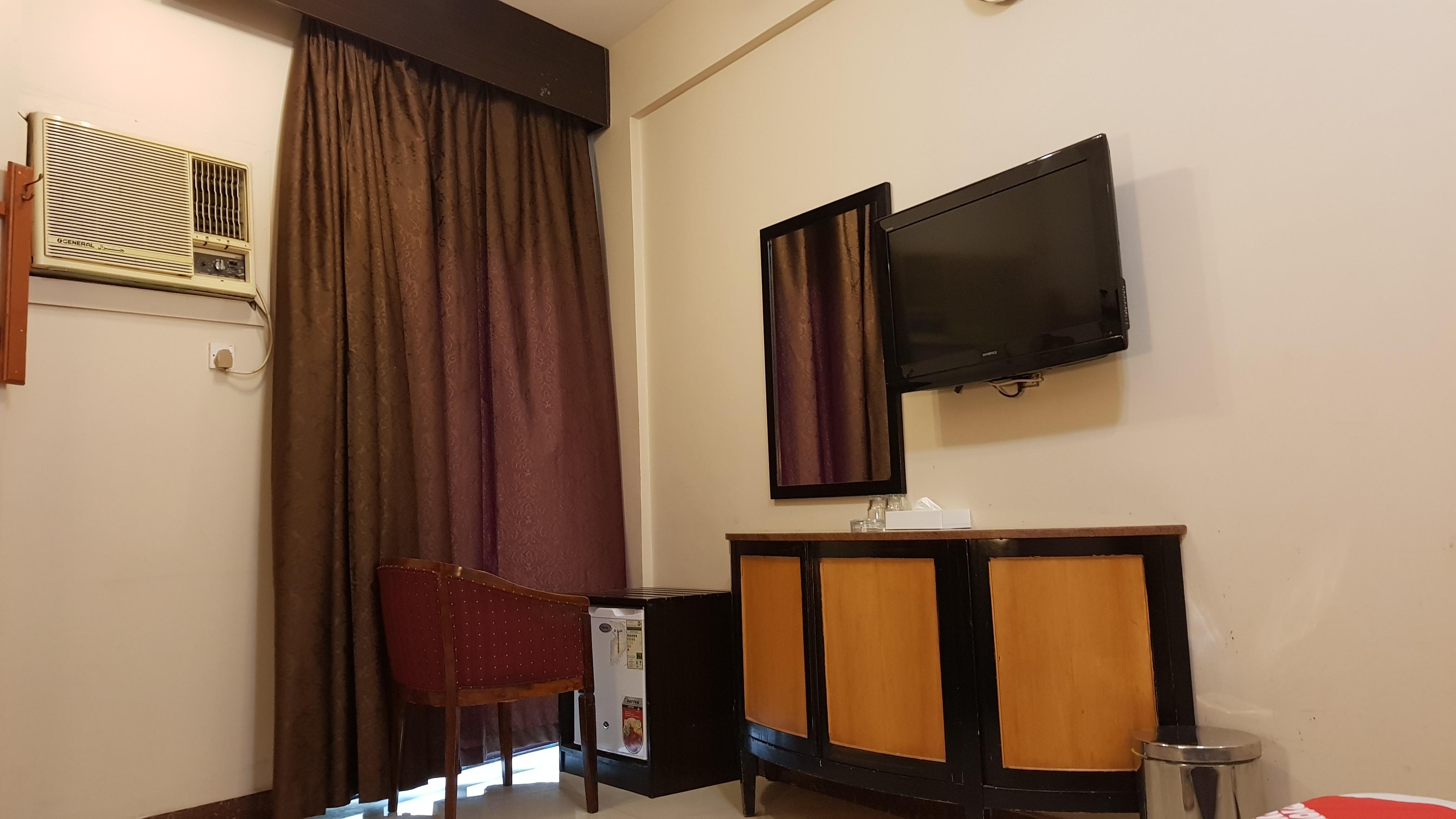 Oyo 491 Rahab Hotel Дубай Екстериор снимка